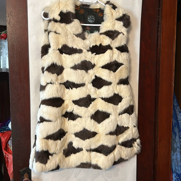 Custom tailored Chinese sleeveless reversible fur and silk like fabric long coat - Picture 6 of 7